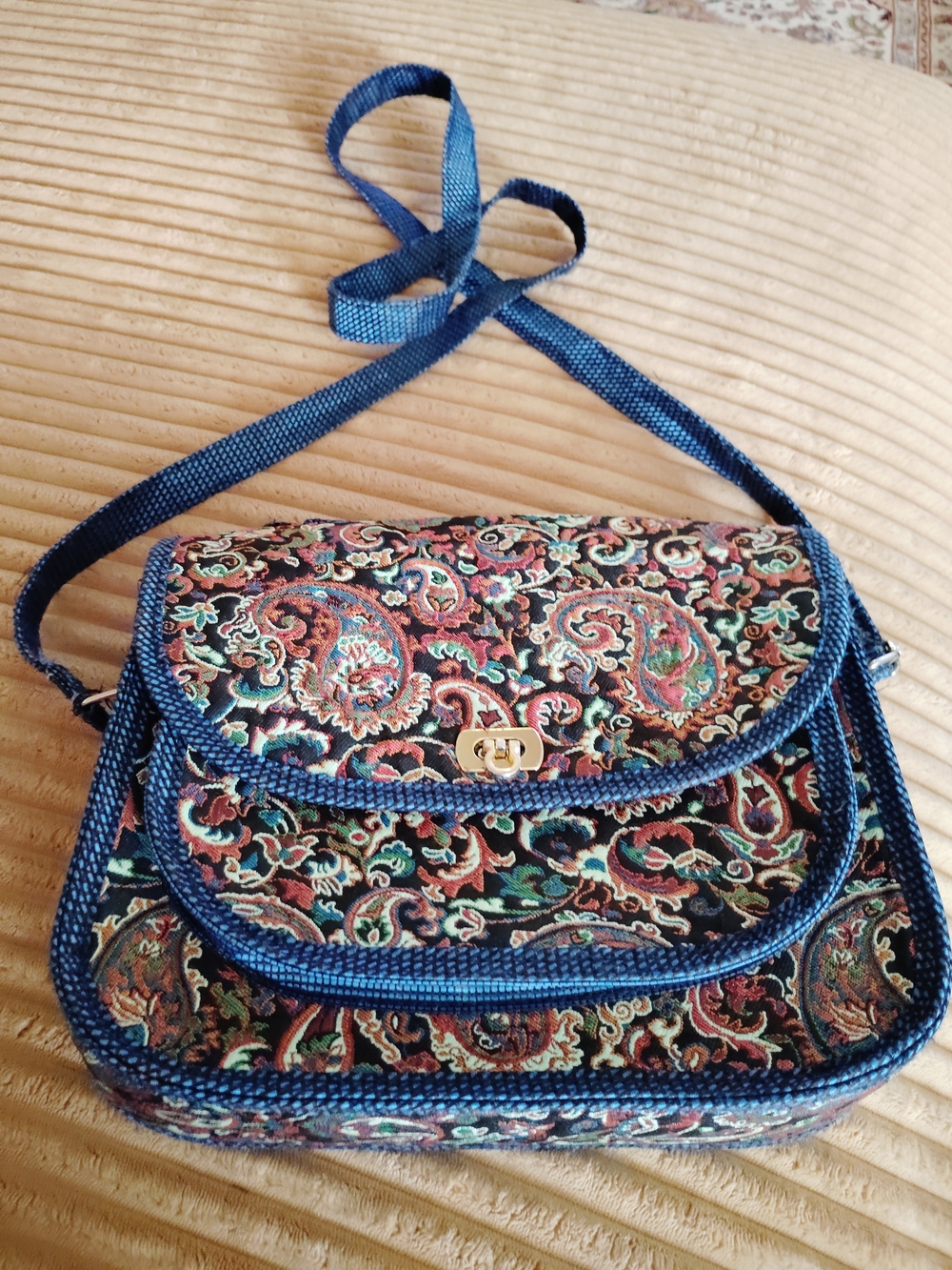 Vintage Blue Multicolor  Crossbody Bag with Turn-Lock Closure From İstanbul
